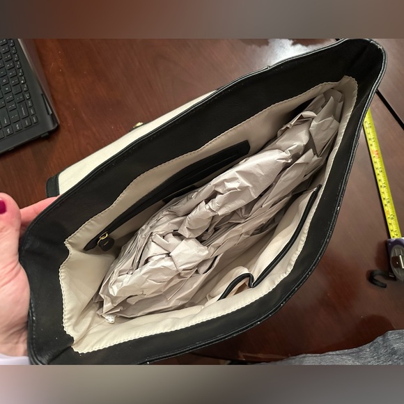 NWT Neiman Marcus Med Tote black and cream - Picture 5 of 6